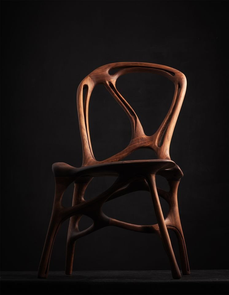 «Walnut Shelly» — стул-мастерство от Peter Donders