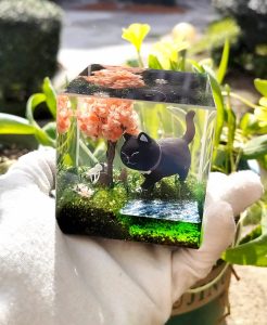 Миниатюрные грёзы: диорамы из смолы и дерева