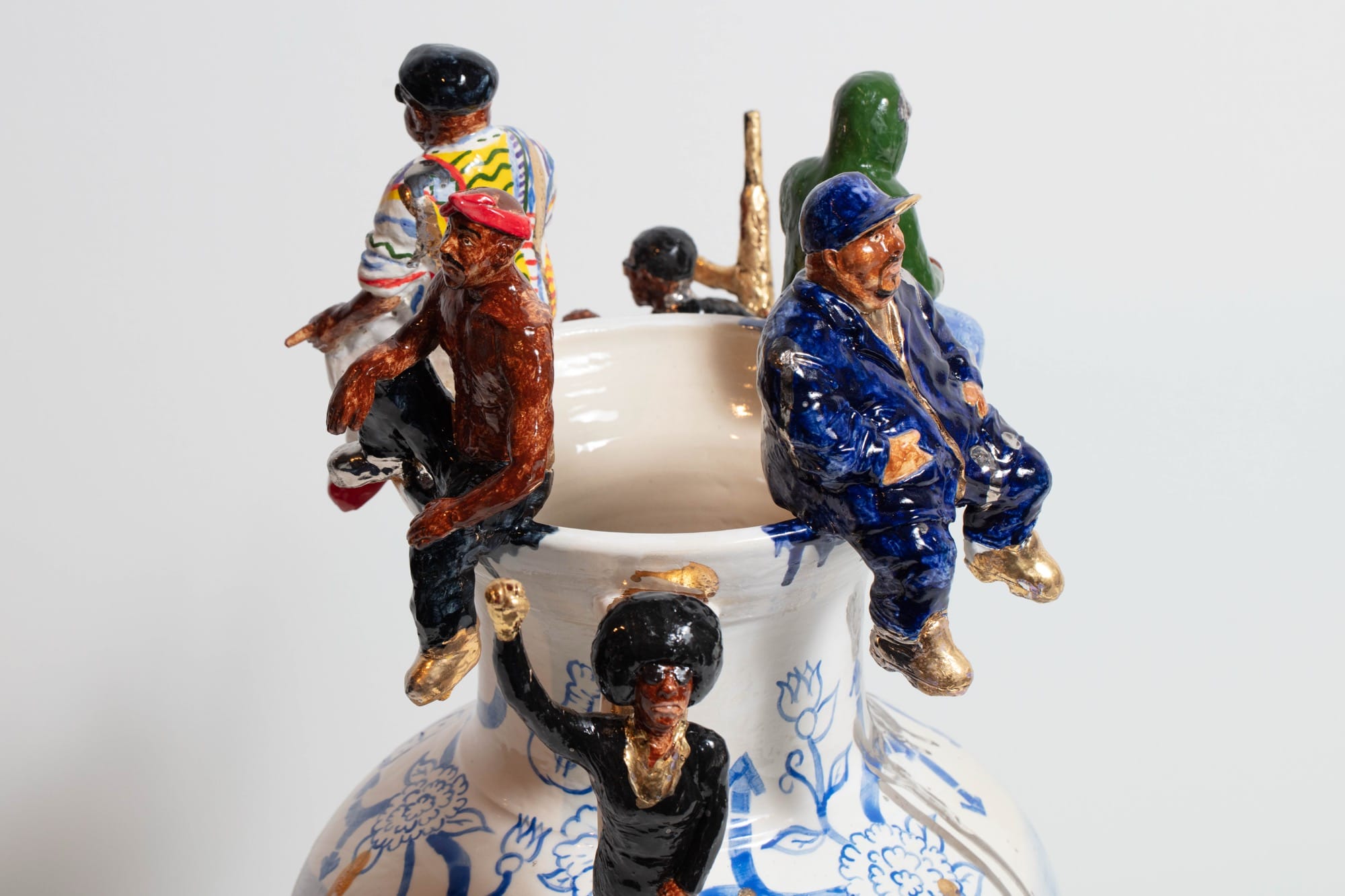 Фигурки на горловине Food Stamp Ware: Delft Pottery
