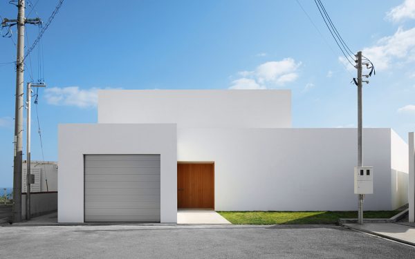 Okinawa House by Taishi Kanemura