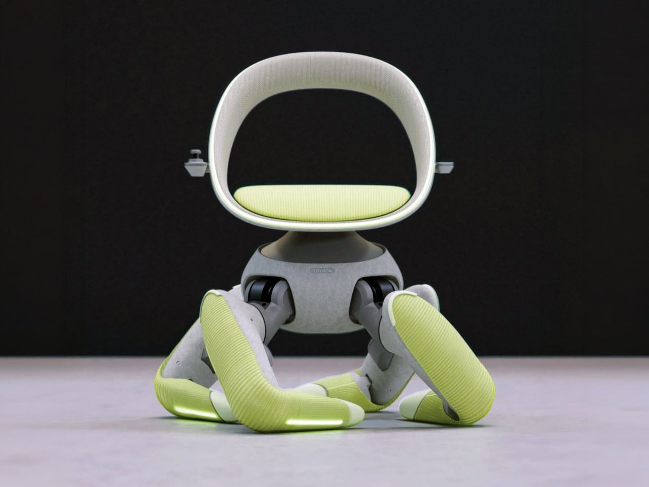 Toyota walk me с опущенным сиденьем и сложенными опорами
