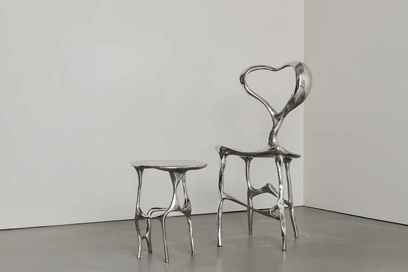 Стул LOVE Chair и приставной столик LOVE Side Table из литого алюминия